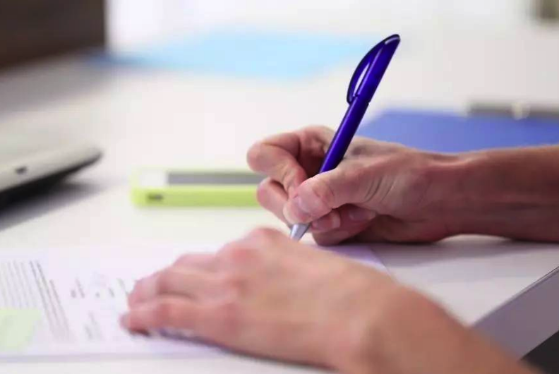 如果有什么比天空更美丽，那一定是生的希望！